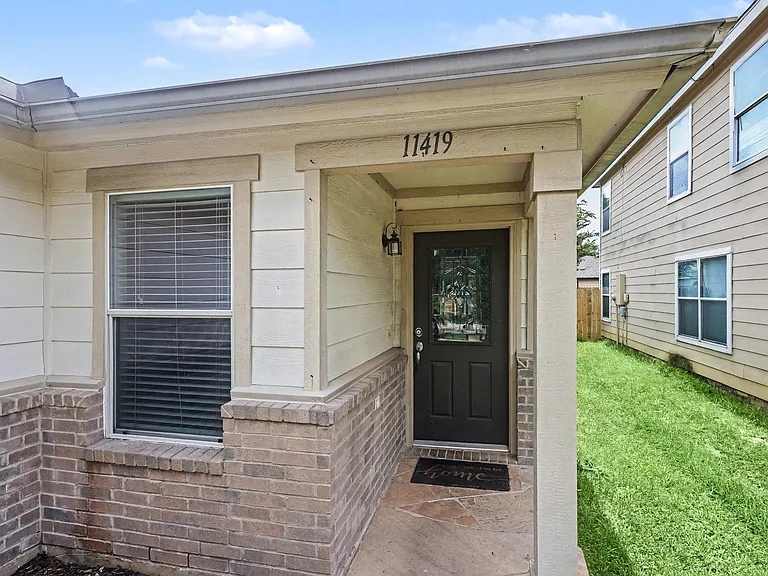 11419 Flying Geese Ln — Photo 2