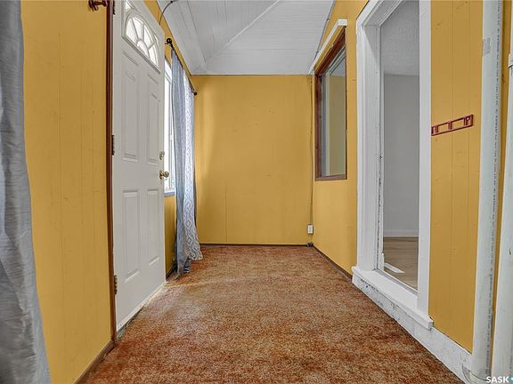 5th image of 840 Grey AVENUE