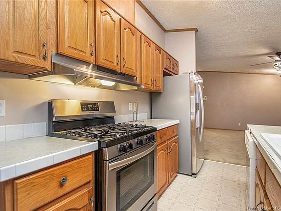 2nd image of 54401 Killarney Ln