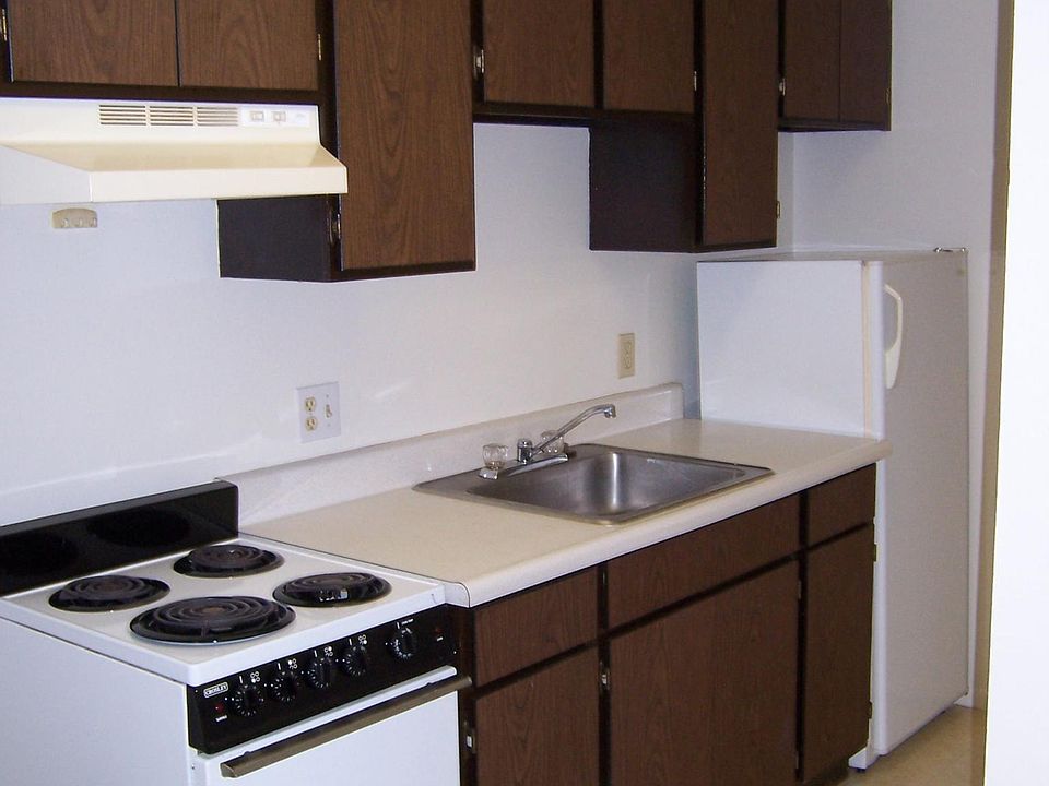 402 N Iowa St Solon, IA, 52333 Apartments for Rent Zillow