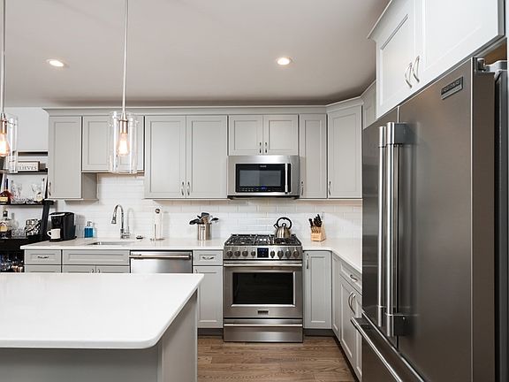 5th image of 9 Independence Ave #109