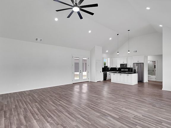 5th image of 901 Old Maypearl Rd