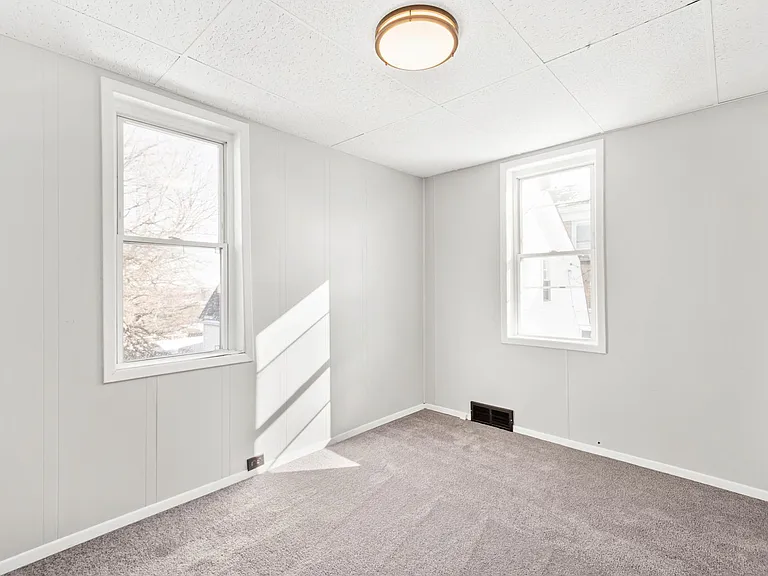 Realty Avenue Townhomes — Photo 10
