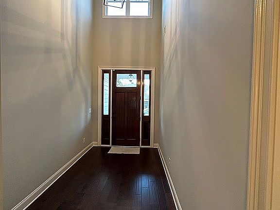 2 story Foyer