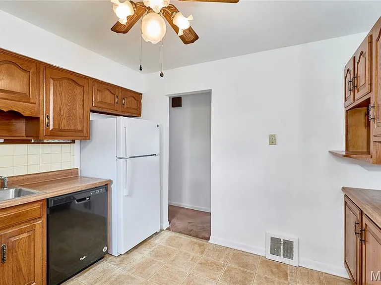 228 Newton Pl — Photo 12