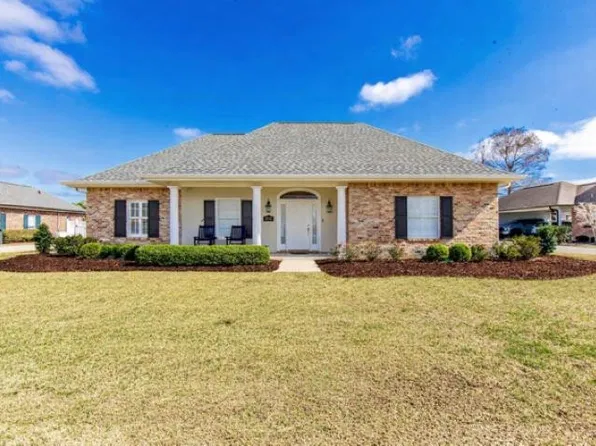 212 Davis Dr, Thibodaux, LA 70301