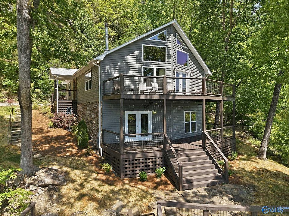 1st image of 1457 Valley Dr
