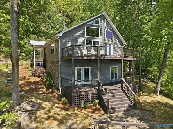 1457 Valley Dr, Houston, AL 35572