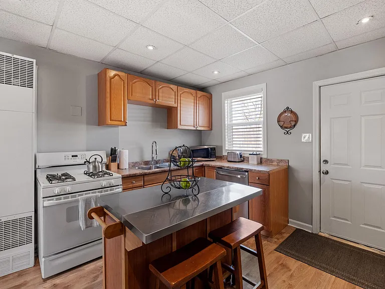 792 Grove St #3 — Photo 9