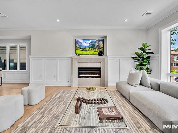 5th image of 306 Coolidge Avenue
