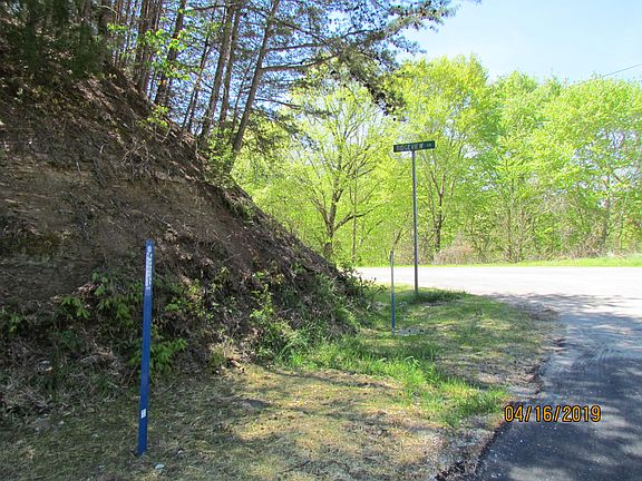 2nd image of Ridgeland Dr