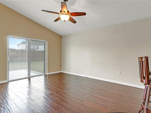 3rd image of 1740 Burnham Ct