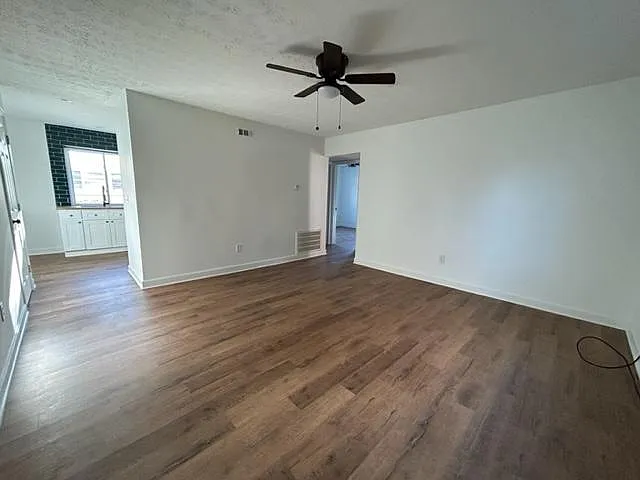 432 E 14th Ave #1 — Photo 3