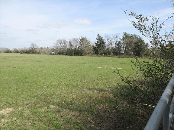 3rd image of 37280 Clapp Rd