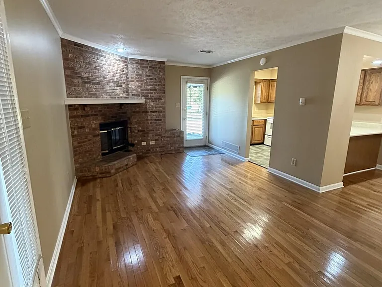 1100 Turkey Foot Rd #5 — Photo 4