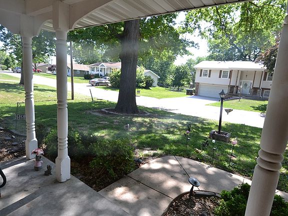 4th image of 2202 Oak Ln