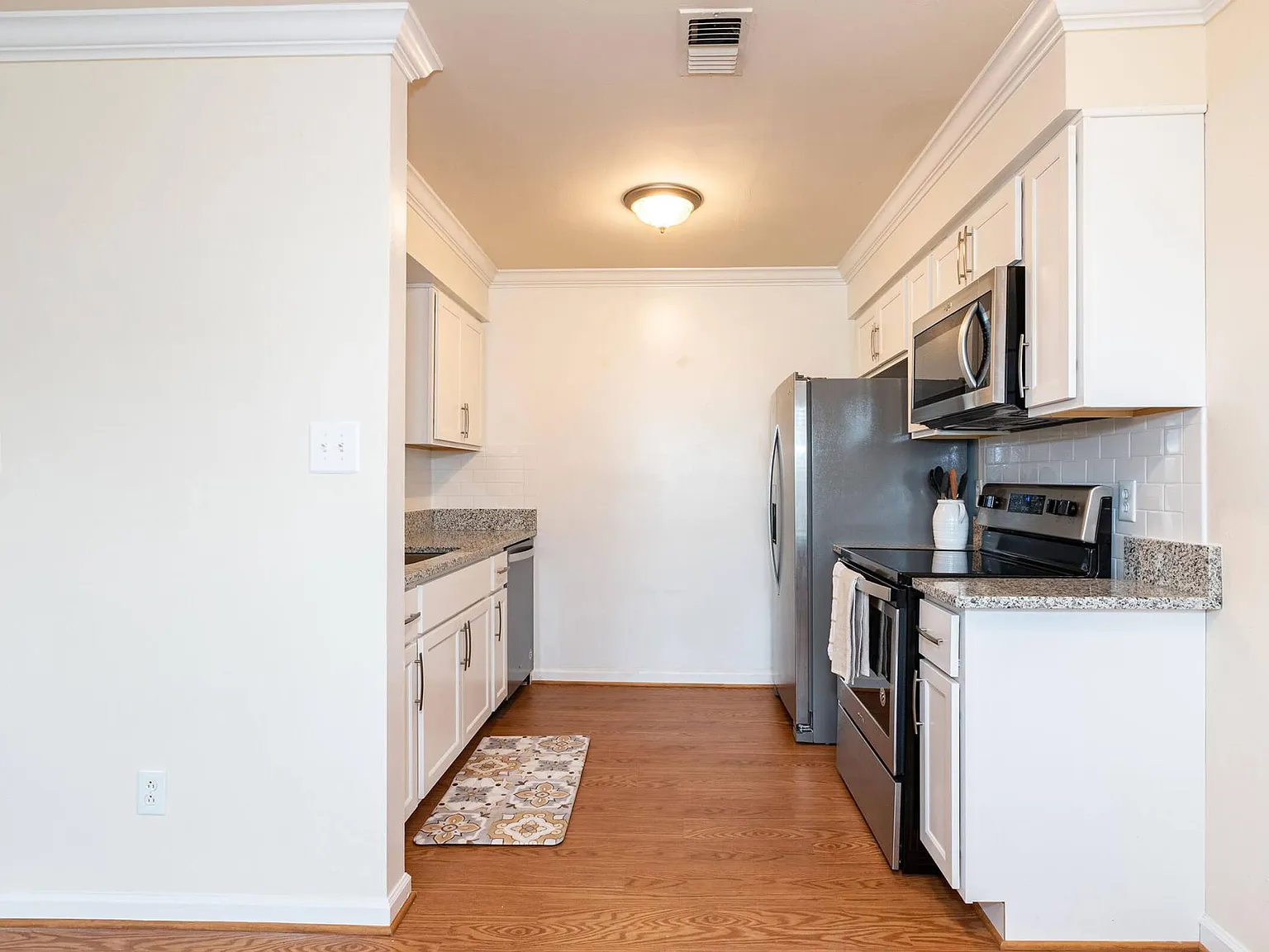 Lake Princess Anne Apartments — Photo 3