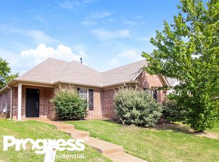 1013 Crayton Ridge Ct, Cordova, TN 38018