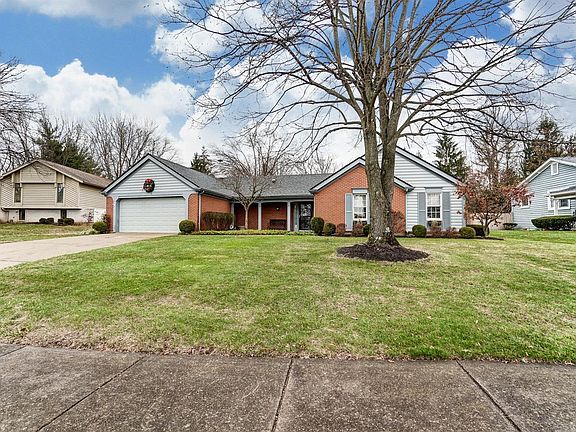 3rd image of 641 Cambridge Dr