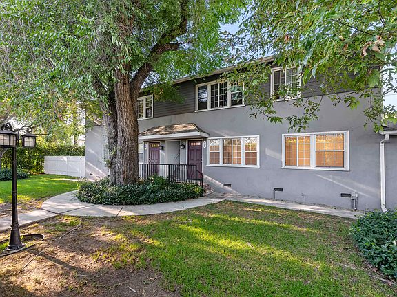 3rd image of 13575 Moorpark St #A