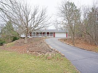 S86W30397 Stonegate Dr, Mukwonago, WI 53149