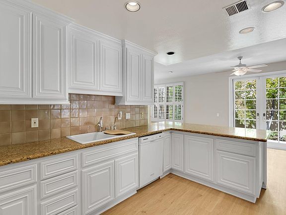 4th image of 4326 Park Paloma
