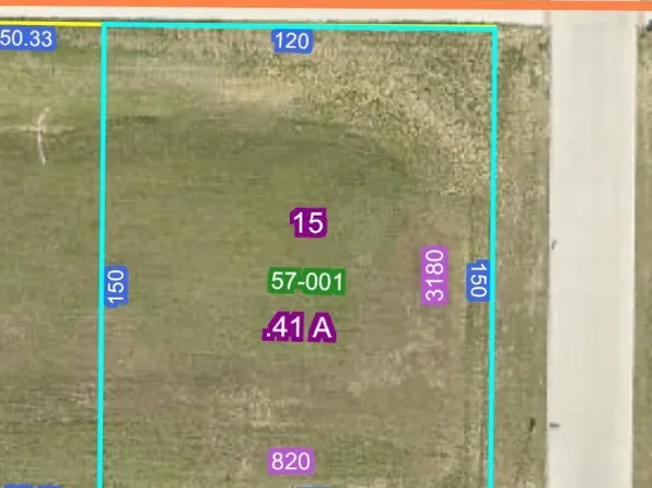 820 Hampshire Cir, Marion, IA 52302