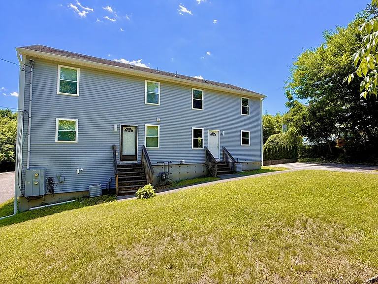 40 Oil Mill Rd #A — Photo 16