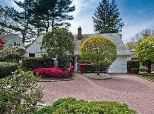 14 Cathay Rd, East Rockaway, NY 11518