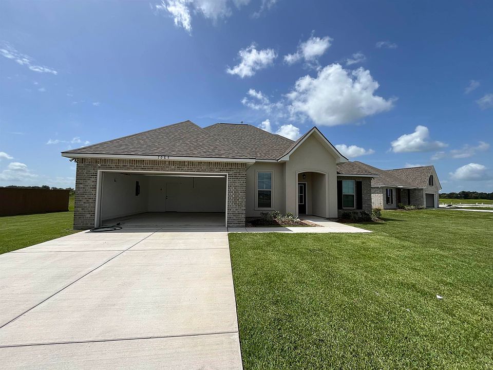 1st image of 7985 Colomas Towne