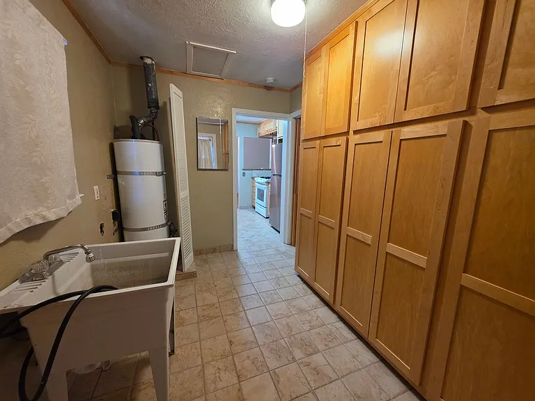 221 Oakshire Ave — Photo 15