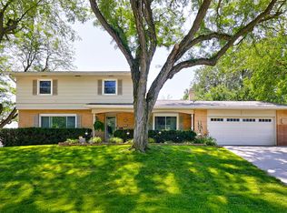 2702 Aurora Ave, Des Moines, IA 50310