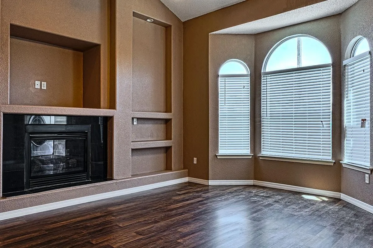 Building Photo - 3365 Tierra Fertil Dr