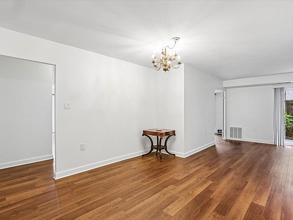 3rd image of 10020 Stedwick Rd #10020