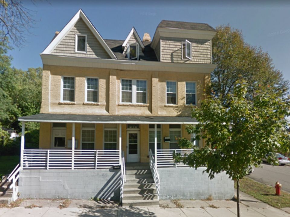 1st image of 868 Westminster St APT 1
