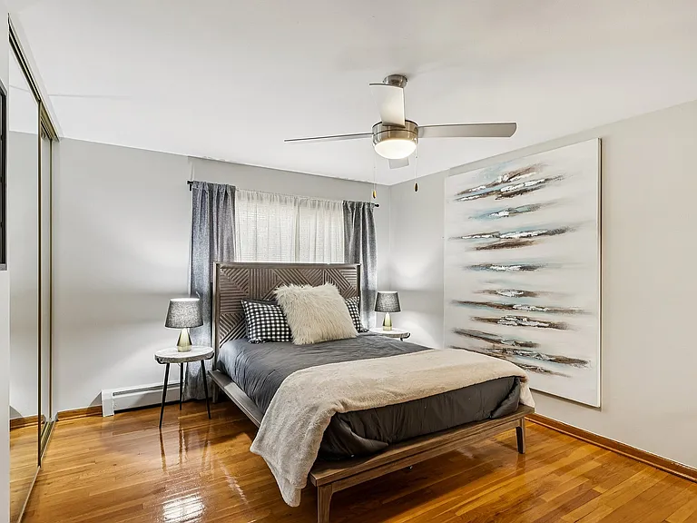 18-web-or-mls-Kennedy Dr-S0611-018