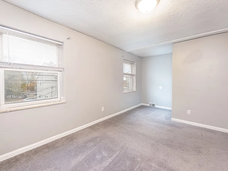 304 Boggs Ave — Photo 15