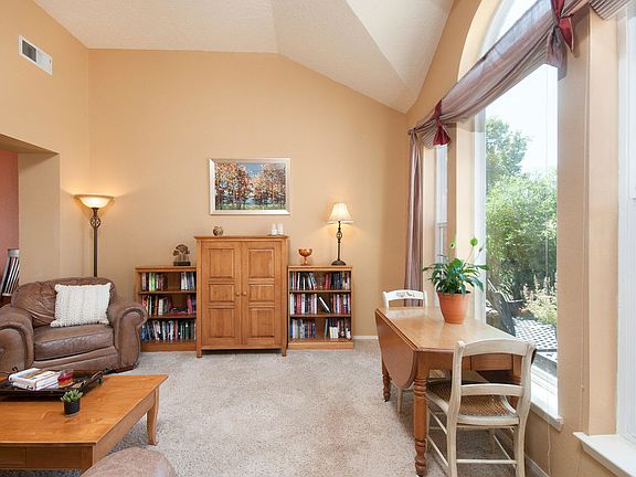3rd image of 8000 Macnish Dr NE