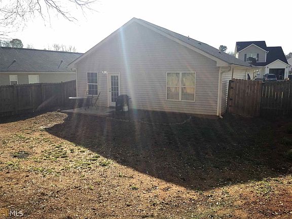 3rd image of 305 Wrightsburg Way
