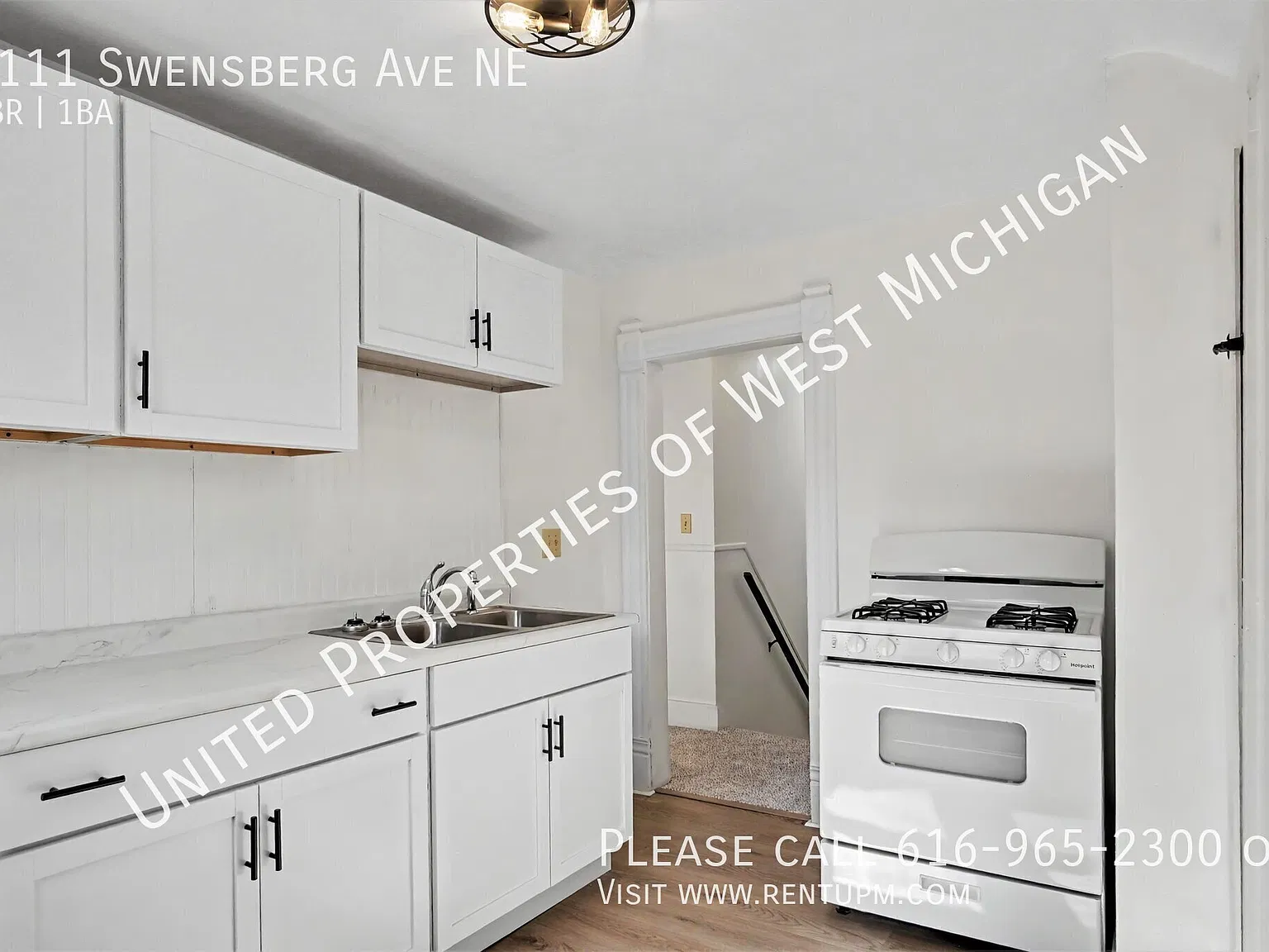 Available Now! | 2 bedroom, 1 Bathroom Upper Level Apartment in the Creston Neighborhood | Detach... — Photo 4