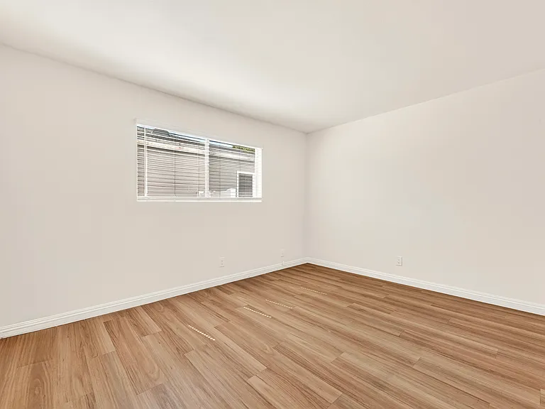 1631 W 224th St #2 — Photo 5