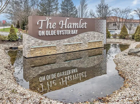 117 Carriage Lane, Plainview, NY 11803