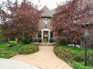 744 Lancaster Ct, Grafton, WI 53024