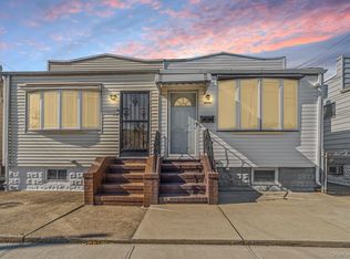 6467 58th Rd, Maspeth, NY 11378