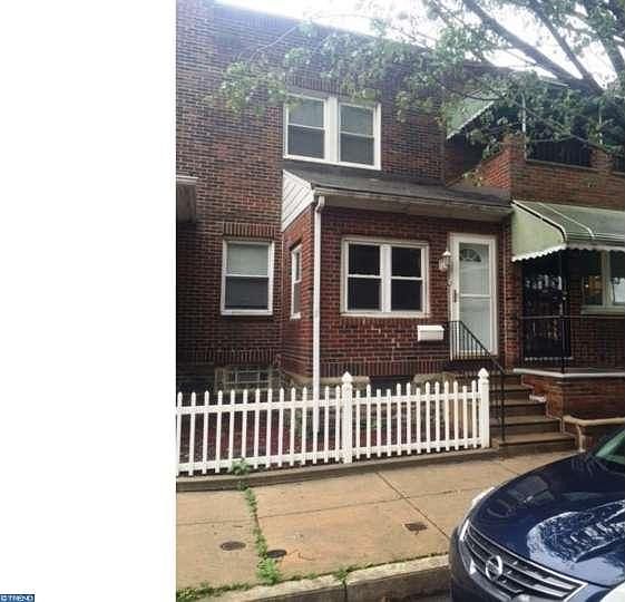 1st image of 2704 S Hutchinson St