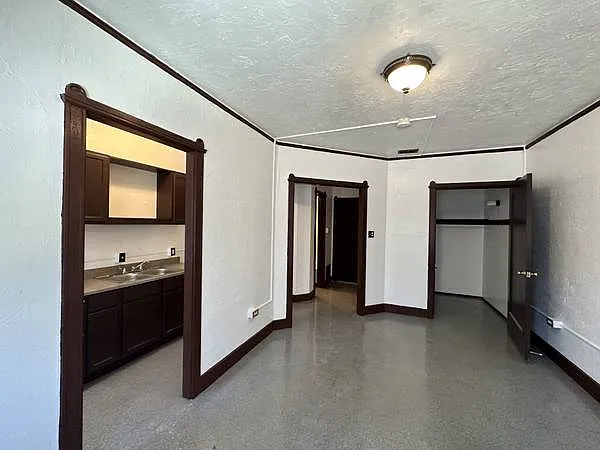 1480 N Logan St — Photo 6