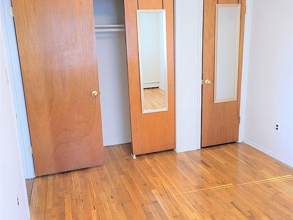 5th image of 2707 Newtown Ave APT 2F