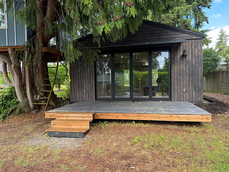 Detached studio and deck