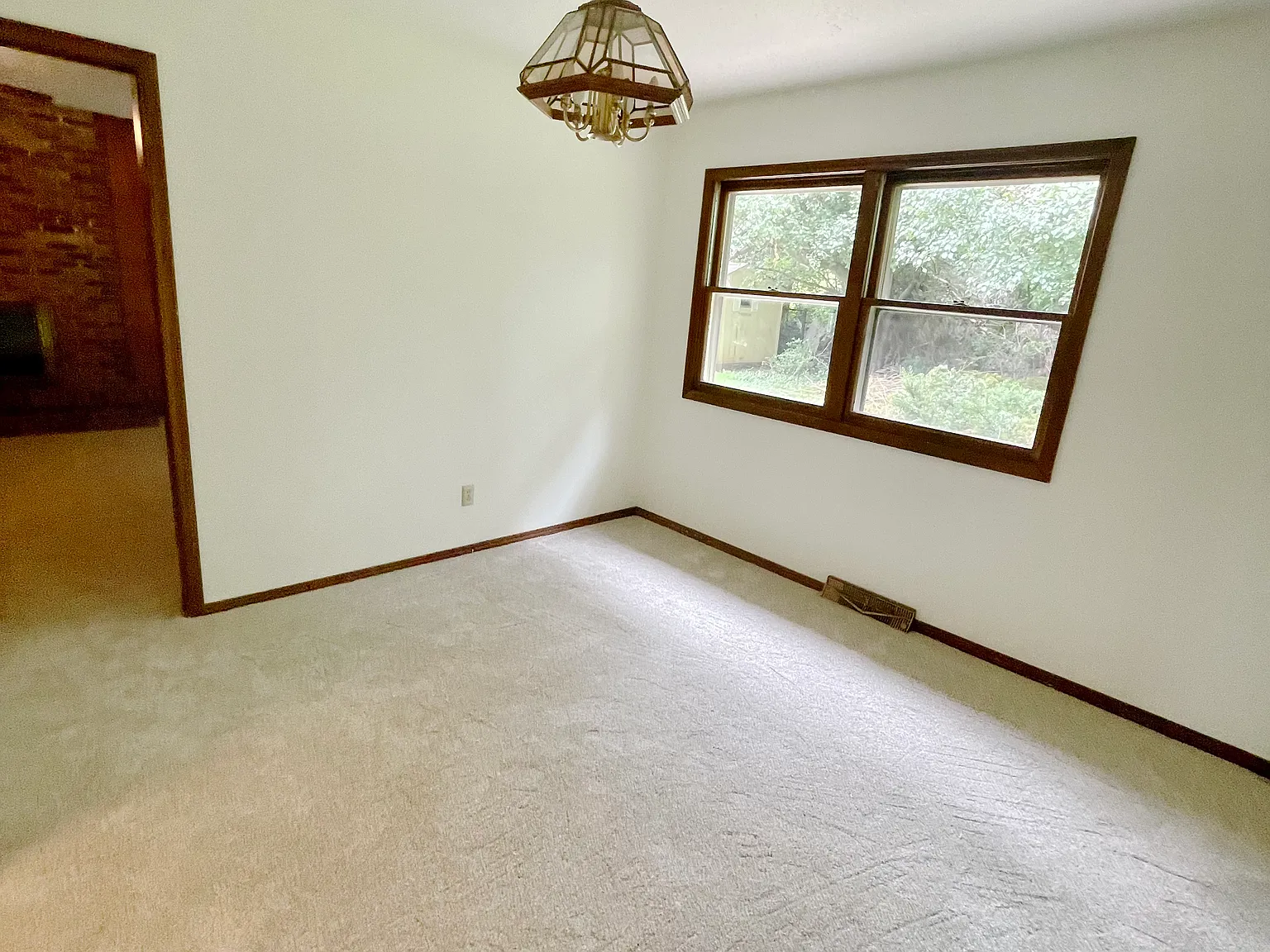 3 bed, 1568 sqft, $2,050 — Photo 3