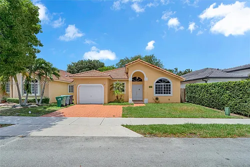 15339 SW 32nd Ter Photo 1